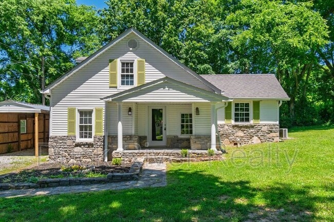 Primary Photo - 210 Westover Dr