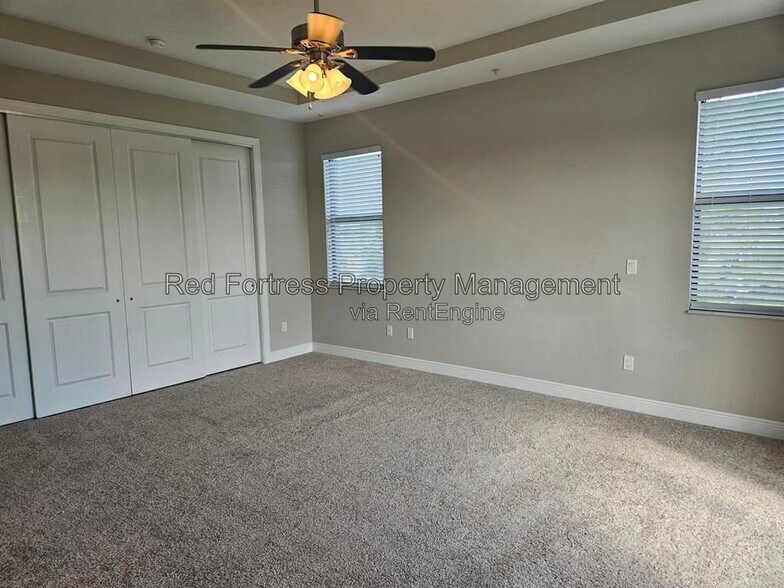 Building Photo - 421 SW 47th Terrace