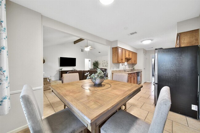 Building Photo - 31723 Ironwood Dr