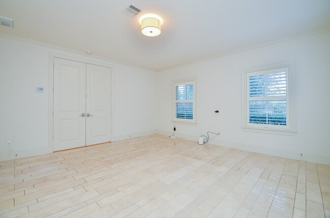 Building Photo - 2017 McClendon St