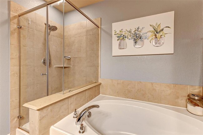 Building Photo - 9973 Spring Rock Ln