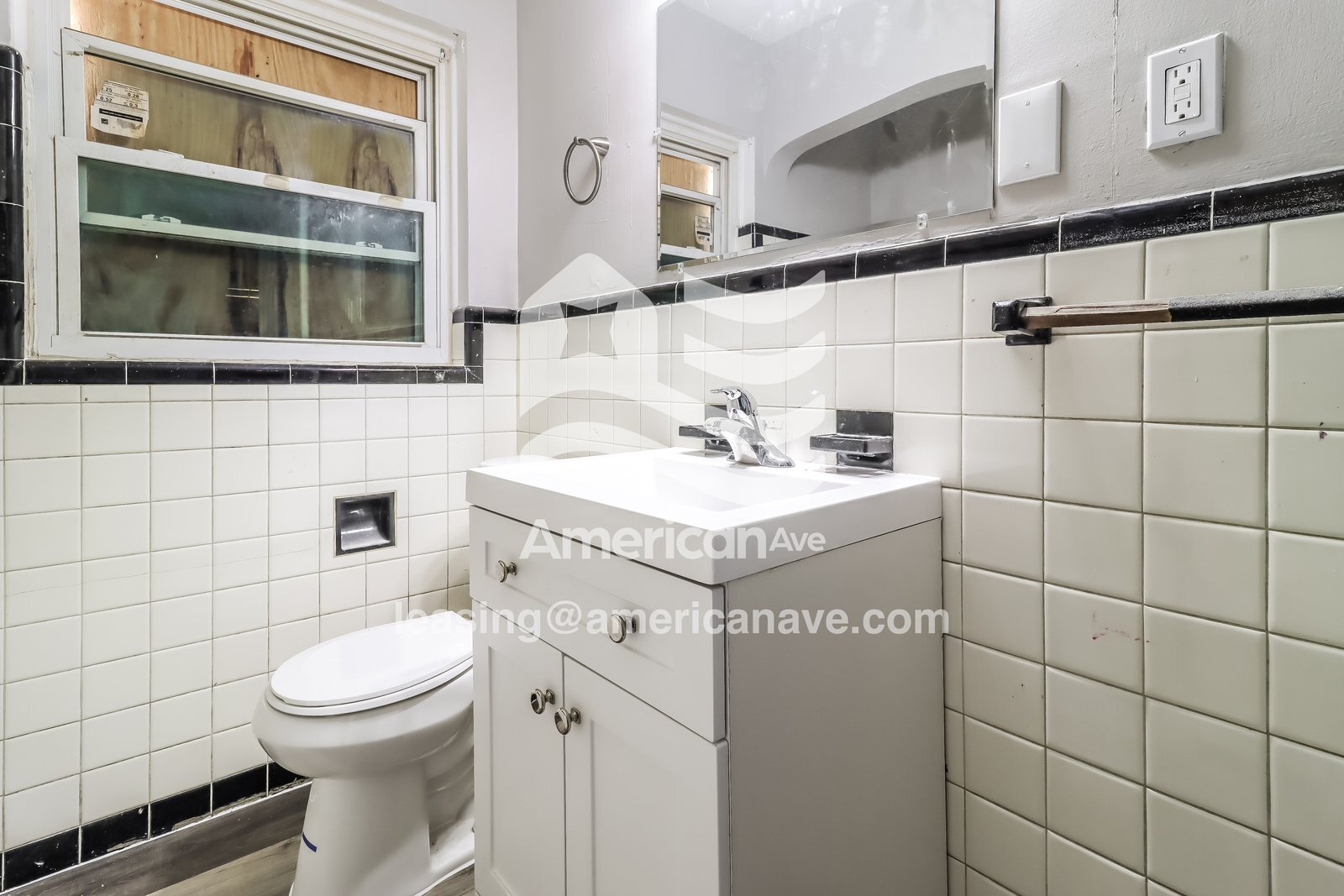 Building Photo - 4604 Bedford St