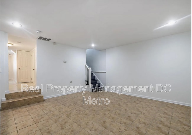 Building Photo - 1397 Sheridan St NW