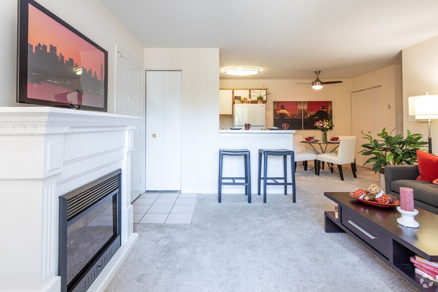 Primary Photo - Emerald Woods Apartments