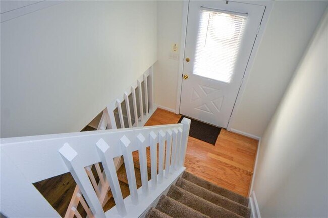 Building Photo - 115 Arborfield Way