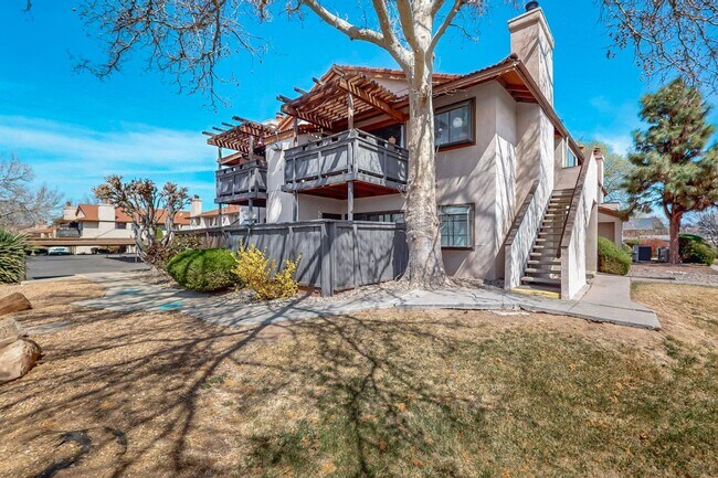 Building Photo - NE well located  Two Bedroom Condo.