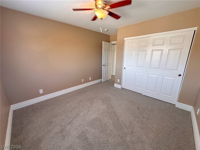 Building Photo - 142 Castle Course Ave