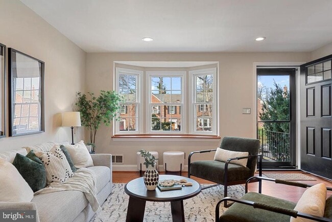 Building Photo - 183 Stanmore Rd