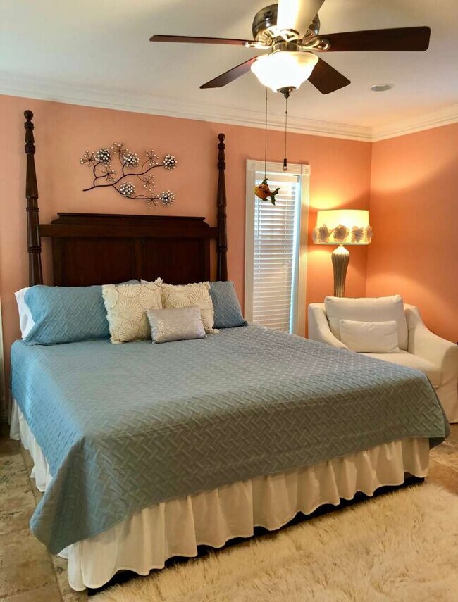 Building Photo - 112 77th St