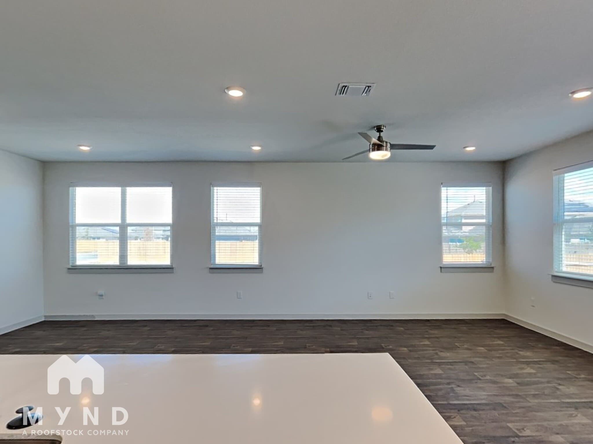 Building Photo - 3029 Egan Dr