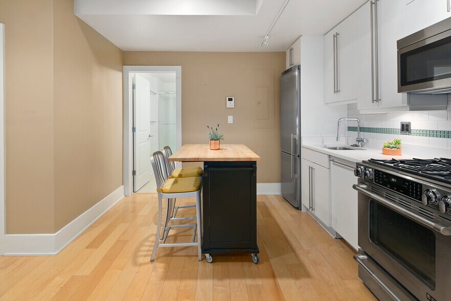 Building Photo - 2818 Connecticut Ave NW