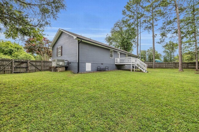 Building Photo - 8000 Batters Pl Rd
