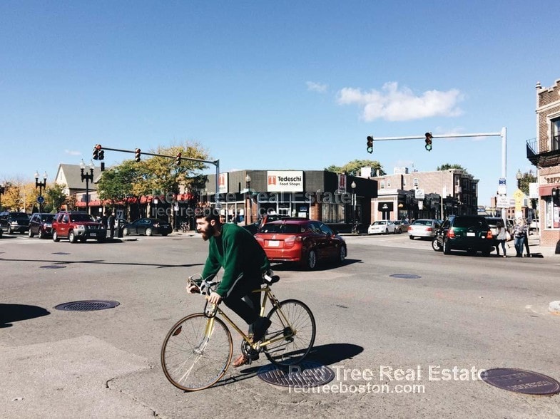 Building Photo - 1350 Commonwealth Ave