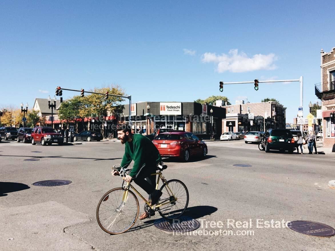 Building Photo - 1350 Commonwealth Ave