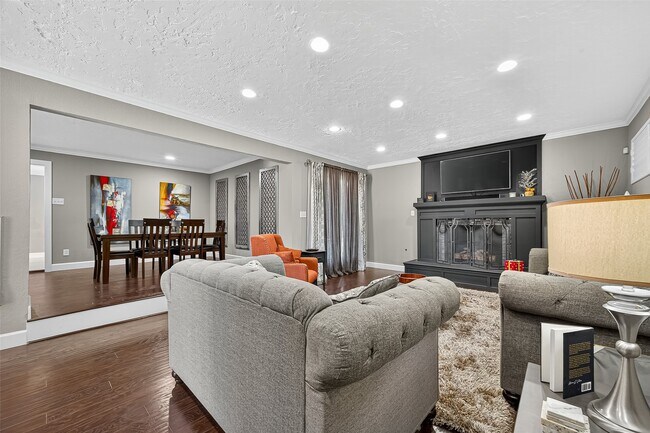 Building Photo - 5815 Green Terrace Ln