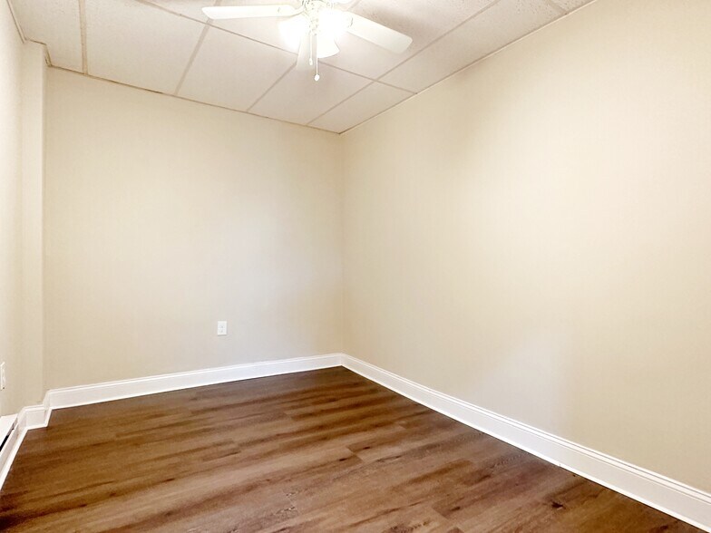 Building Photo - 1814 S 13th St