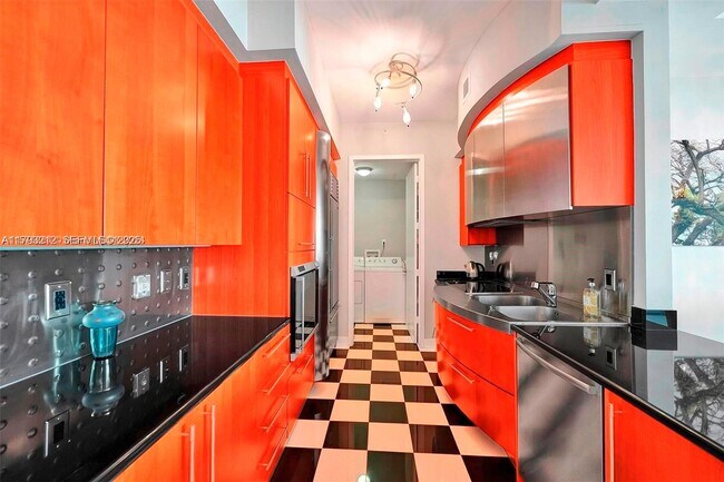 Building Photo - 18101 Collins Ave