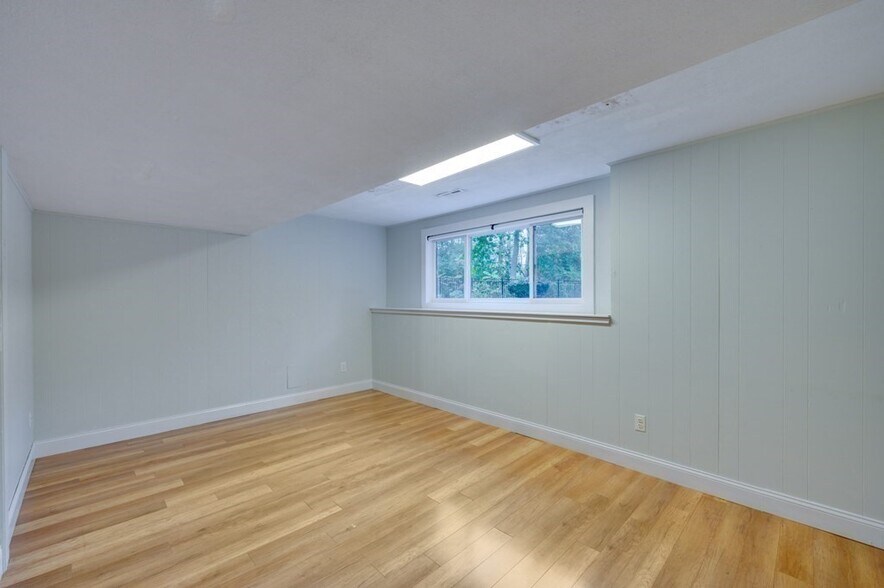 Building Photo - 93 Woodcliff Rd