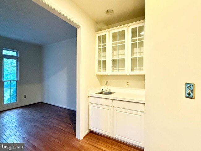 Building Photo - 552 Winding Rose Dr