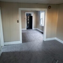 Building Photo - 309 Mills St