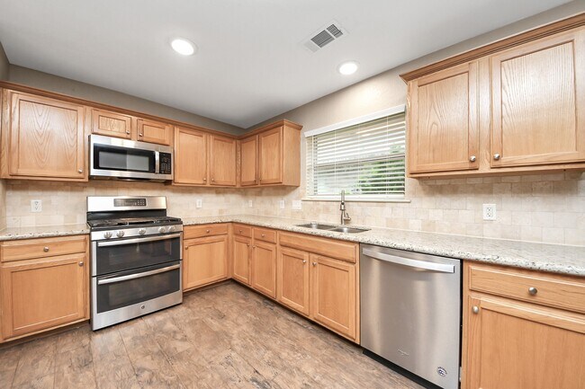 Building Photo - 14610 Hazy Ridge Ln