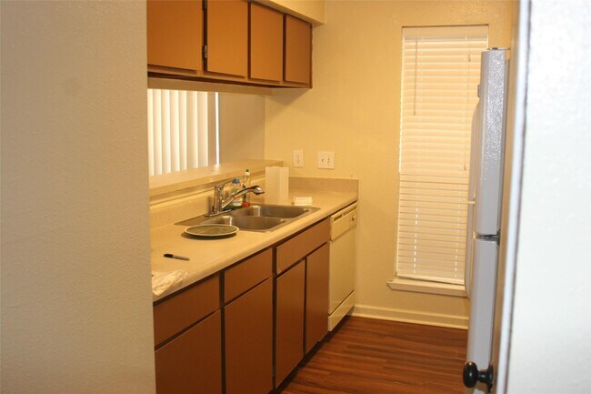 Building Photo - 16303 Lyons School Rd