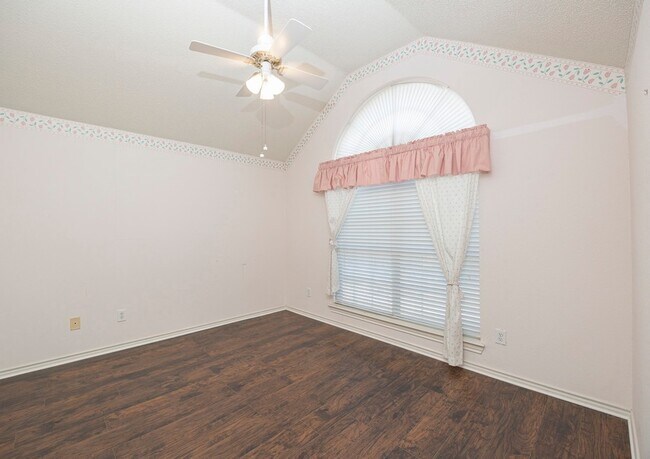 Building Photo - 7405 Stoney Point Dr