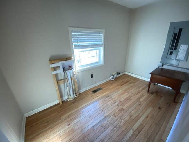 Building Photo - 9179 Segers Rd