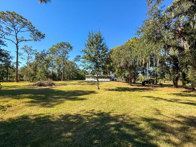 Building Photo - COUNTRY LIVING ON 5 ACRES WITH 3 BED, 3 BATH, BARN AND MODERN UPGRADES