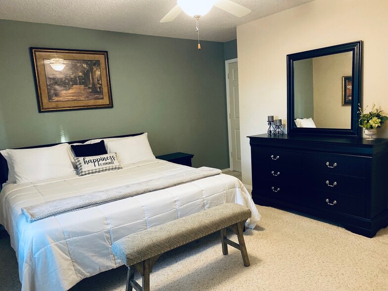 Building Photo - 104 Ivy Pl