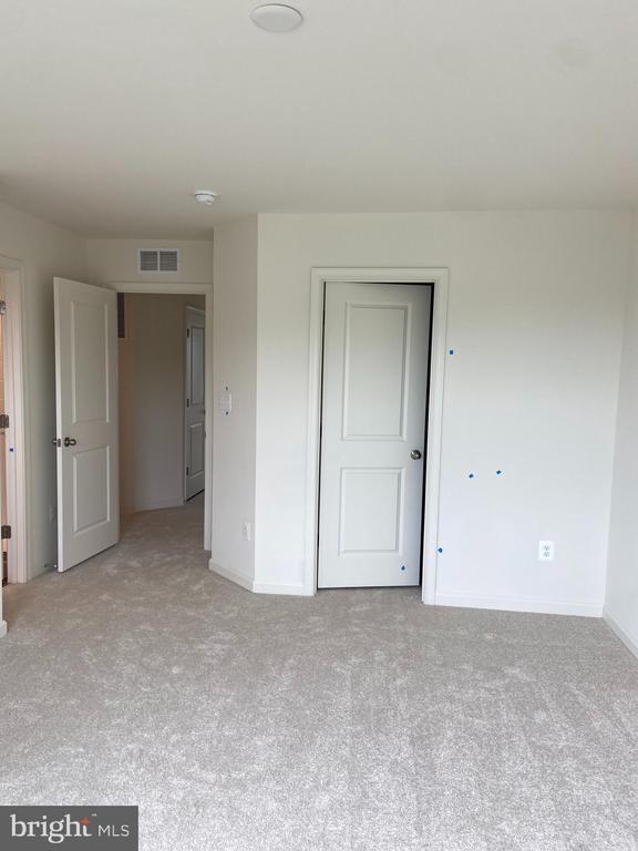 Building Photo - 263 Clifton Mnr