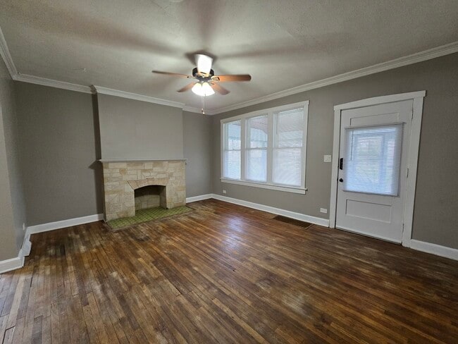 Building Photo - 249 E Park Blvd