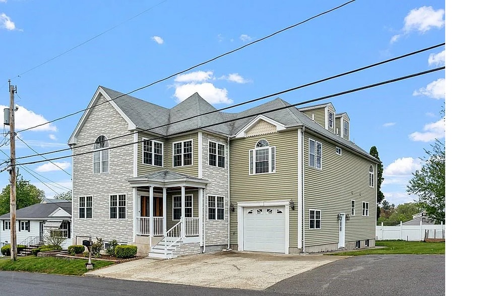 Primary Photo - 31 Booth Rd