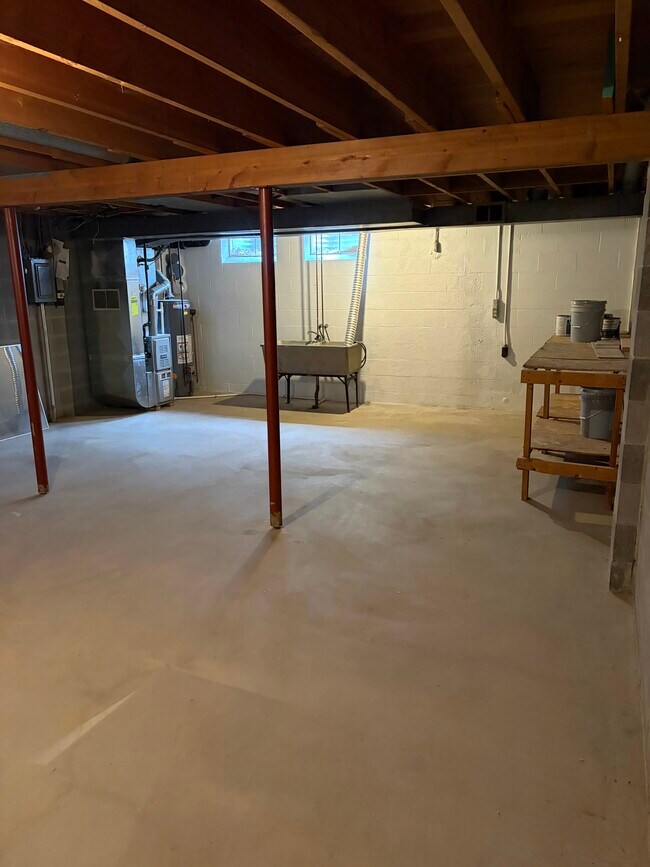 Building Photo - 2728-2738-2738 Juno Pl