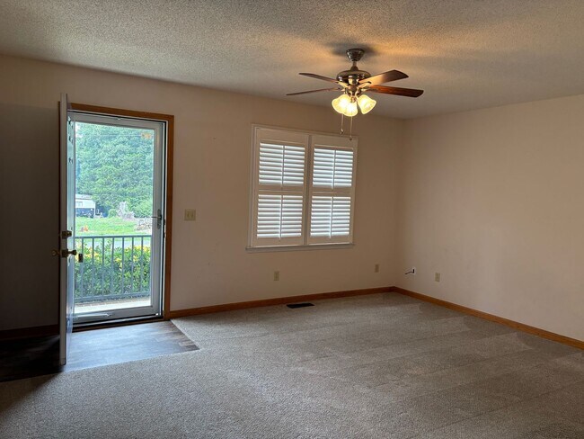 Building Photo - 1419