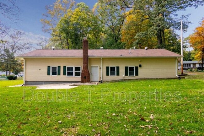 Building Photo - 3405 Pebble Dr