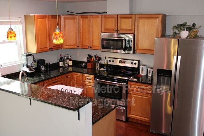 Building Photo - 708 Kaplan Ct
