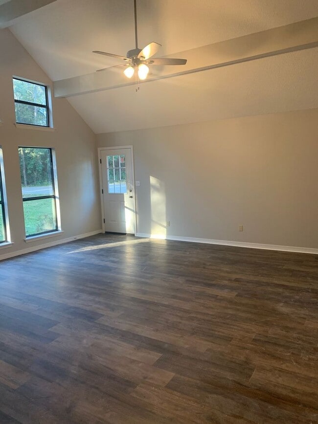 Building Photo - 44 Hickory Knoll