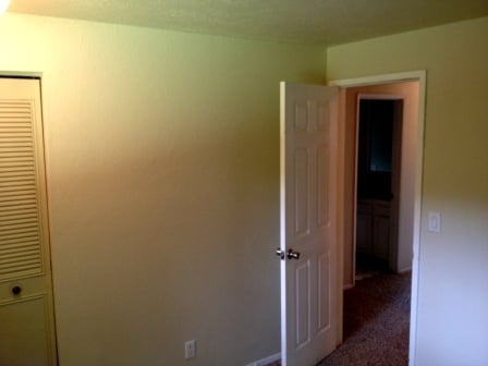 Building Photo - Beautifully Updated 4-Bedroom Home with Large Fenced Yard & Fire Pit