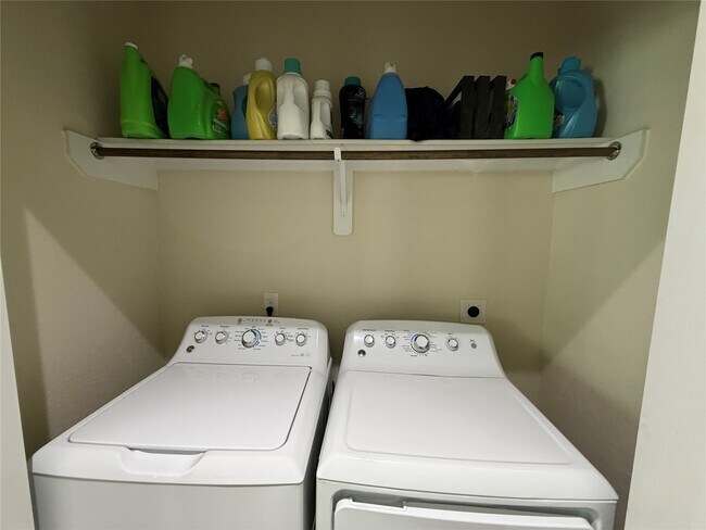 Building Photo - 15218 Loys Coves Ct