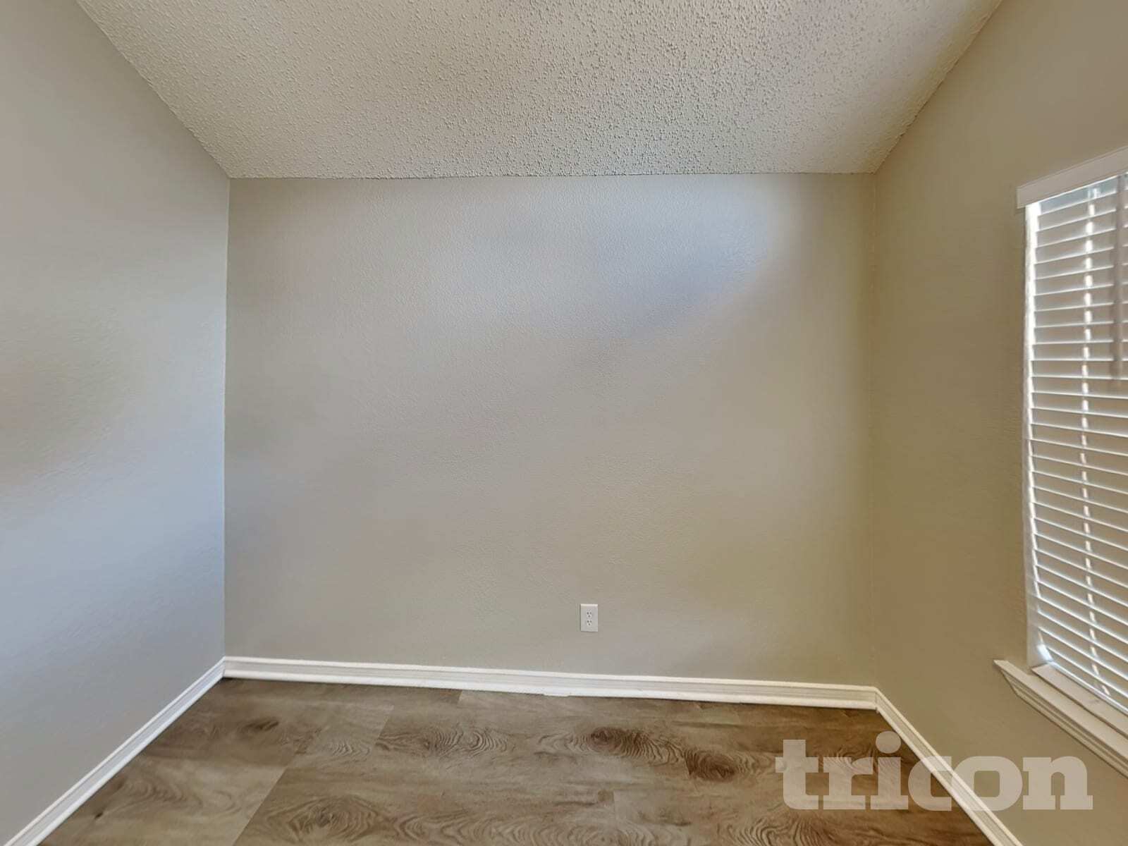 Building Photo - 317 Meandering Way Ct