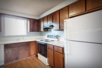 Building Photo - 2939 Glendale Dr