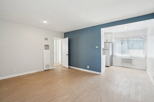 Interior Photo - Texas L.A