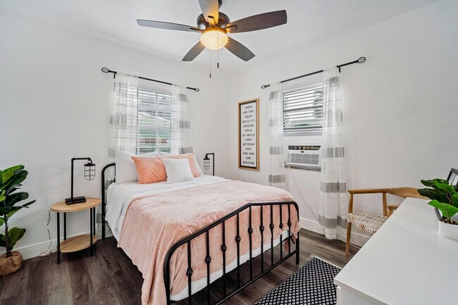 Building Photo - 1016-1042 NW 42nd St