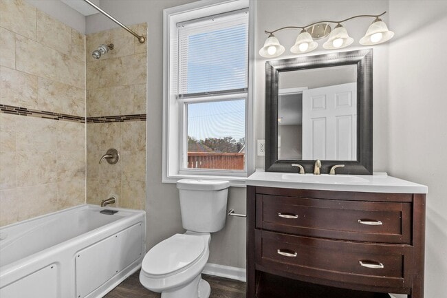 Building Photo - 6BR / 5BA Single-Family Home | 2,663 Sq Ft | Private Driveway | Deck | $4,200/mo Spacious 6-bedro...