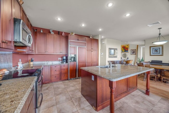 Building Photo - Modern Wailuku Home | 3 Bed / 2.5 Bath | Fully Furnished | Pet Friendly | Spacious Living & Prime...