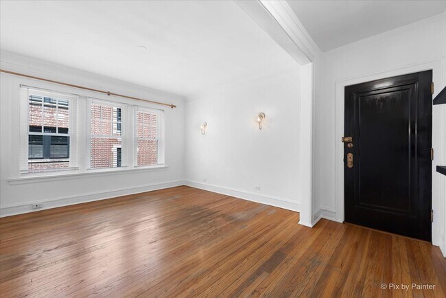 Building Photo - 726 Hinman Ave