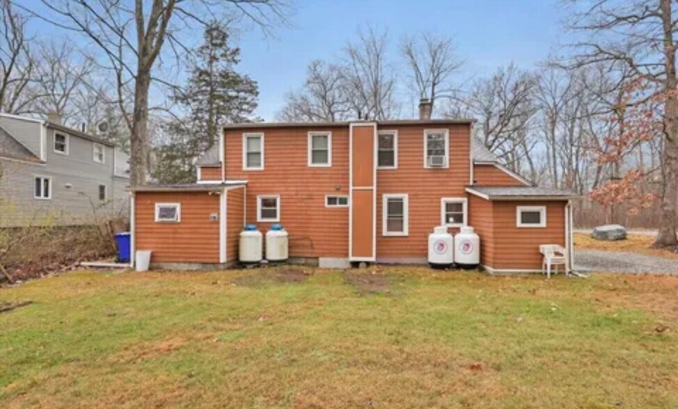 Building Photo - 48 Arlington Rd