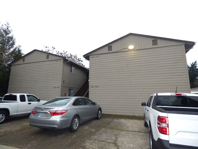 Building Photo - Ground level 1 bedroom apartment in Keizer