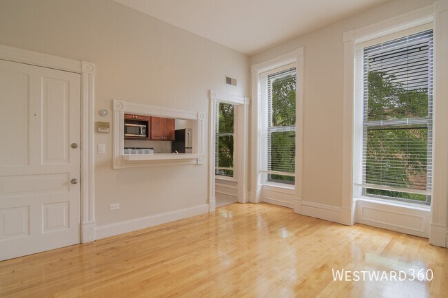 Building Photo - 2056 N Halsted St
